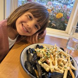 Mussels and fries for the little one. Mussels and fries for the little one.