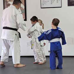 Top Game Martial Arts - Sometimes they are in groups to watch and learn and to get a break.