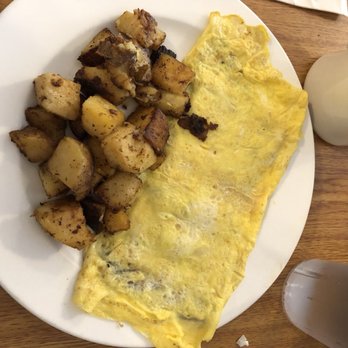 Westminster Cafe - My bacon/cheddar cheese 2-egg omelet! Delicious and very filling! The home fries were seasoned perfectly with a little bit of Cajun flavor - Breakfast & Brunch Near Me - Westminster, Massachusetts Westminster Cafe - My bacon/cheddar cheese 2-egg omelet! Delicious and very filling! The home fries were seasoned perfectly with a little bit of Cajun flavor - Breakfast & Brunch Near Me - Westminster, Massachusetts