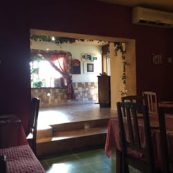 Il Giardino Di Luca - The vintage look of the place give this Italian restaurant a very warm trattoria style feeling