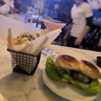 Lucky’s Cocktail Lounge - Sliders and truffle fries - Cocktail Bars Near Me - Brooklyn, New York