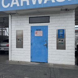 Lindley Car Wash - No one home. 10 buck donation.