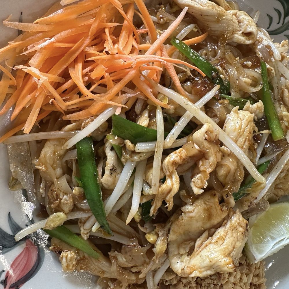Black Thai Authentic Cuisine - Authentic Pad Thai (amazing) - Salad Near Me - Carrollton, Texas Black Thai Authentic Cuisine - Authentic Pad Thai (amazing) - Salad Near Me - Carrollton, Texas