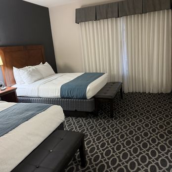 Bluemont Hotel - Hotels Near Me - Manhattan, Kansas Bluemont Hotel - Hotels Near Me - Manhattan, Kansas