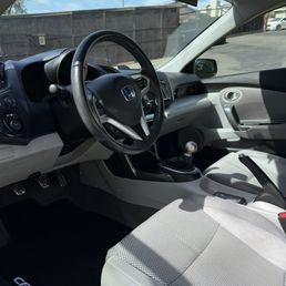 Spotless interior post detail.