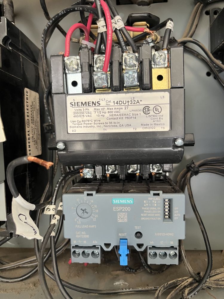 Slide of Reyes Electric