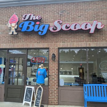 The Big Scoop - Restaurant entrance - Ice Cream & Frozen Yogurt Near Me - Williamsburg, Virginia