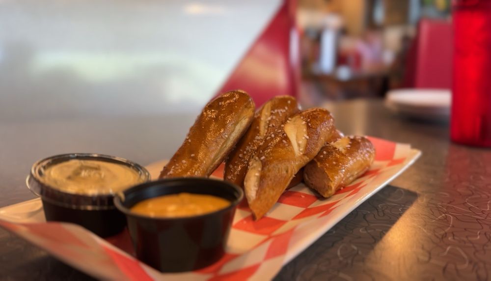 Mack's Original Pizza Pub