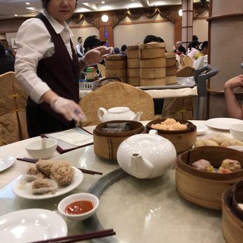 Summit Garden Chinese - Staff serving dim sum - Dim Sum Near Me - Mississauga, Ontario Summit Garden Chinese - Staff serving dim sum - Dim Sum Near Me - Mississauga, Ontario