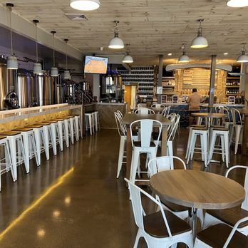 Coastline Brewing Company - Brewpubs Near Me - Westbrook, Connecticut