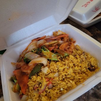 China 8 - a take out container with rice and vegetables - Chinese Near Me - North Augusta, South Carolina
