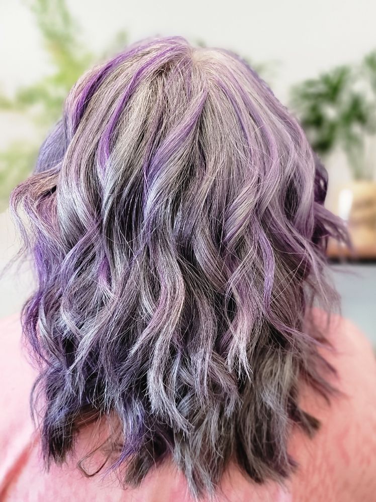 Hair She Goes Logo