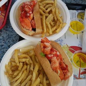 Lobster Cooker - Lobster roll with fries - Seafood Near Me - Freeport, Maine Lobster Cooker - Lobster roll with fries - Seafood Near Me - Freeport, Maine