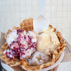 Jeni's Splendid Ice Creams - Brambleberry Crisp, Maple Soaked Pancakes, and Gooey Butter Cake