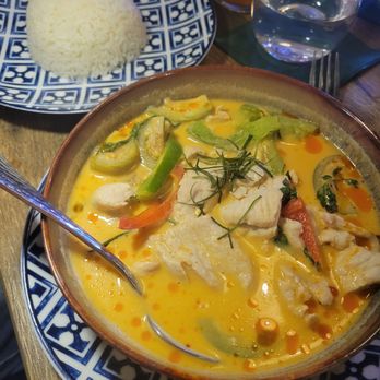 Lim Ros Thai Restaurant - Panang curry - Salad Near Me - Maitland, Florida Lim Ros Thai Restaurant - Panang curry - Salad Near Me - Maitland, Florida