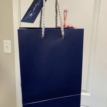 Agape Pet Services - Presentation bag - Pet Cremation Services Near Me - Virginia Beach, Virginia Agape Pet Services - Presentation bag - Pet Cremation Services Near Me - Virginia Beach, Virginia