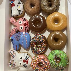Unicorn Donuts & Cafe - Amazing donuts!