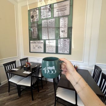Hawaiian Restaurant 1933 - Coffee - Breakfast & Brunch Near Me - Boulder City, Nevada