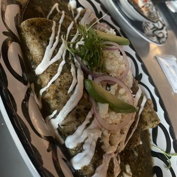 La Josie - Chicken Enchiladas with salsa verde - Mexican Near Me - Chicago, Illinois La Josie - Chicken Enchiladas with salsa verde - Mexican Near Me - Chicago, Illinois