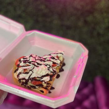 La Sonadita Paleteria - a slice of pizza in a plastic container - Desserts Near Me - Wilmer, Texas La Sonadita Paleteria - a slice of pizza in a plastic container - Desserts Near Me - Wilmer, Texas