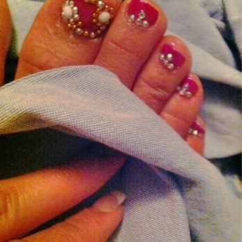 Love Nails - Pedi with design ... $27? .... SOLD lol - Nail Technicians Near Me - Chino, California