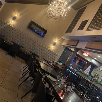 New River Taphouse - Dining Area - Pizza Near Me - Virginia Beach, Virginia