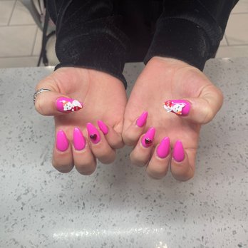 Le's Nails & Waxing - Nail Salons Near Me - Phoenix, Arizona