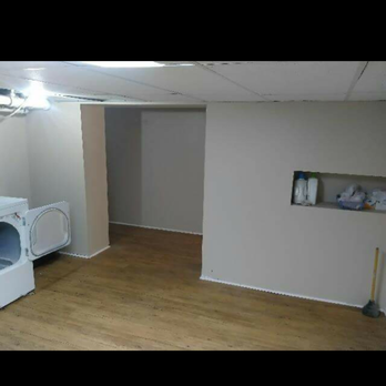 Finesse Contruction - an empty room with a bed - General Contractors Near Me - Scranton, Pennsylvania Finesse Contruction - an empty room with a bed - General Contractors Near Me - Scranton, Pennsylvania