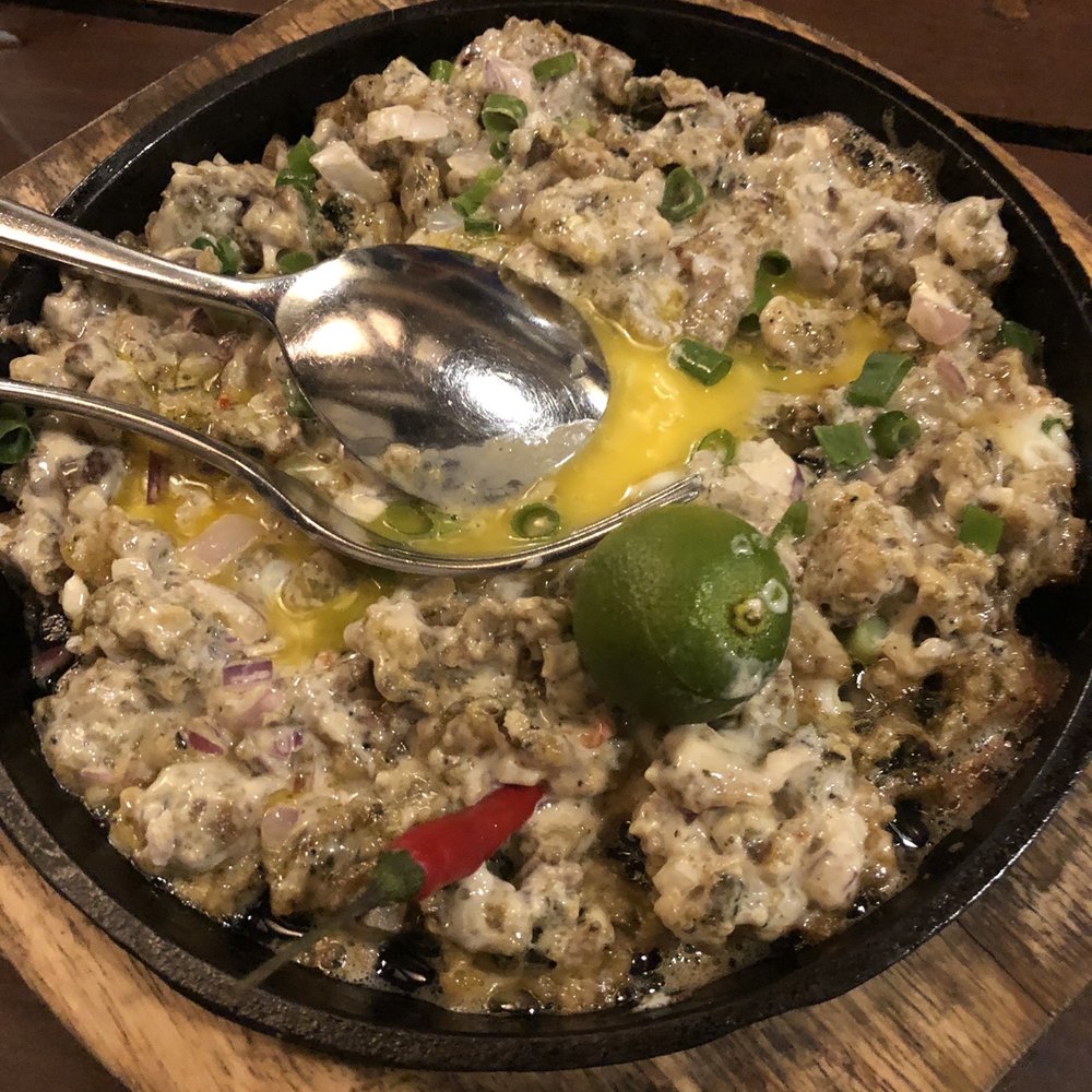 Two Seasons Resorts - Best Oyster Sisig around - Hotels Near Me - Malay, AKL