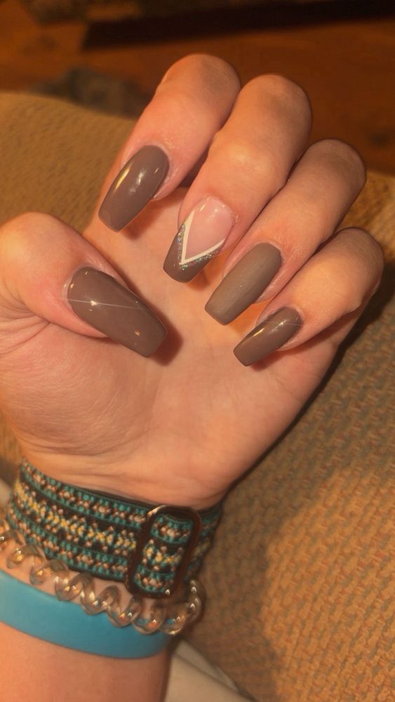 Peace Nails Logo