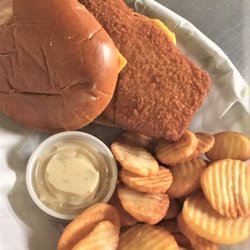 Yankee Clipper - Fish Sandwich with frips