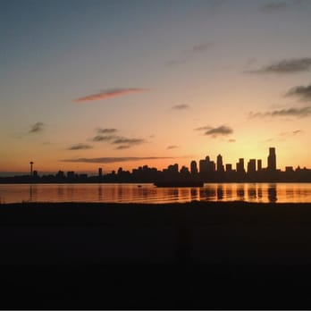 Alki Beach Park - Parks Near Me - Seattle, Washington