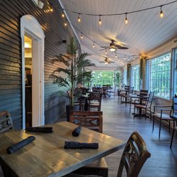 Welcker's Lounge - Dining area
