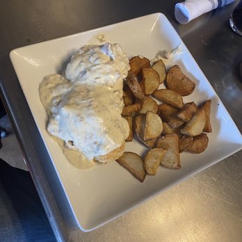Knife And Stone - Biscuits and Gravy - Bars Near Me - Newnan, Georgia Knife And Stone - Biscuits and Gravy - Bars Near Me - Newnan, Georgia