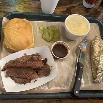 Hard Eight BBQ - Barbeque Near Me - The Colony, Texas