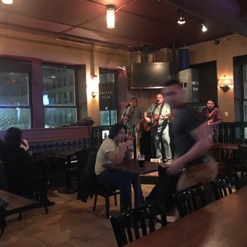 The Black Rose - Live music - American Near Me - Boston, Massachusetts