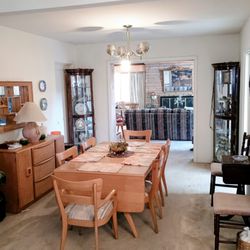 Enchanted Estate Sales - Mid -Century Modern Beautiful Wakefield Dining Table