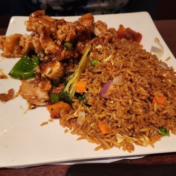 Spicepepper Garden - Crisp Aromatic Chicken, fried rice. - Chinese Near Me - Acton, Massachusetts Spicepepper Garden - Crisp Aromatic Chicken, fried rice. - Chinese Near Me - Acton, Massachusetts