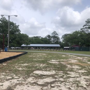 Lum Cumbest Park - Play area, walking track, splashpad, and large pavilion - Playgrounds Near Me - Moss Point, Mississippi