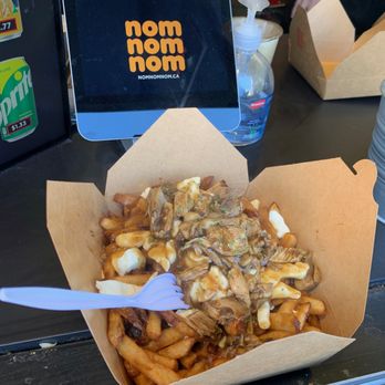 Nom Nom Nom Poutine - Jerk Chicken Poutine - Poutineries Near Me - Toronto, Ontario