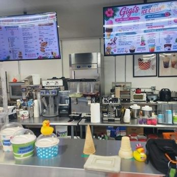 Gigis Ice Cream - Front Counter - Ice Cream & Frozen Yogurt Near Me - Punta Gorda, Florida