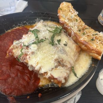 Bubba's 33 - Lasagna so delicious! - American Near Me - Peoria, Arizona