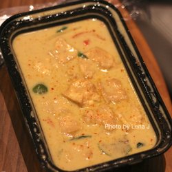 Thai Street - Tofu Green Curry ($14) coconut milk, eggplant, bell pepper, basil, bamboo shoot (Spicy 3)