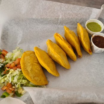 La Reforma Brewery - CdMx Quesadillas - Breweries Near Me - Albuquerque, New Mexico