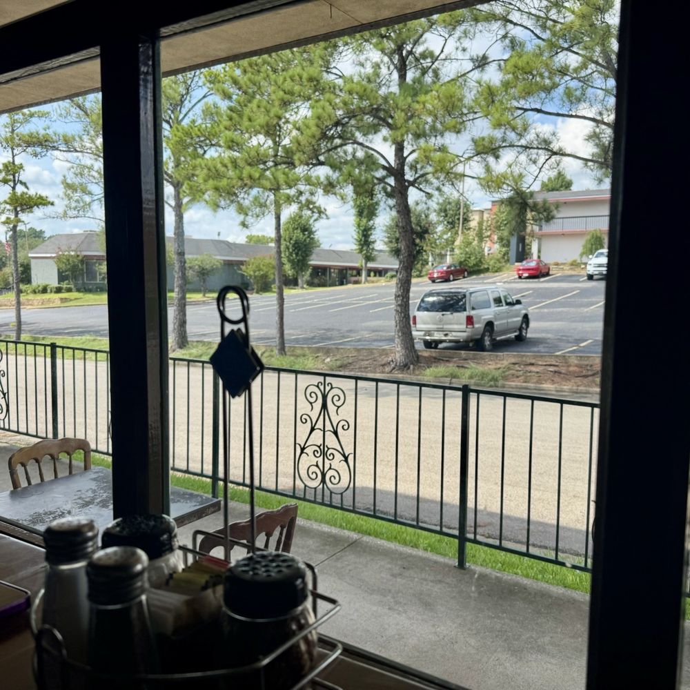 Roma Italian Kitchen & Bar - A view of the patio - Italian Near Me - Tyler, Texas Roma Italian Kitchen & Bar - A view of the patio - Italian Near Me - Tyler, Texas