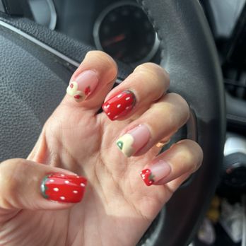 Anita x Nails - Strawberry nail gel - Nail Technicians Near Me - San Francisco, California