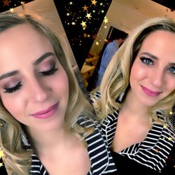 Lé Petite Salon - Vintage Makeup