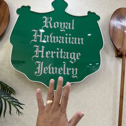 Royal Hawaiian Heritage Jewelry - 8mm custom Hawaiian ring band