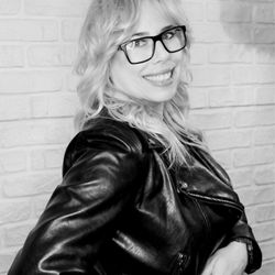 Ronnie Elias Salon - Elissa Rue Stylist/ partner at Ronnie Elias Salon