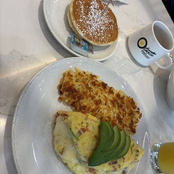 Eggtastic Brunch Cafe - Cali omelet with gluten free pancakes and hash browns - Breakfast & Brunch Near Me - Fort Worth, Texas